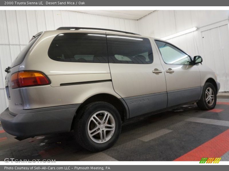 Desert Sand Mica / Oak 2000 Toyota Sienna LE
