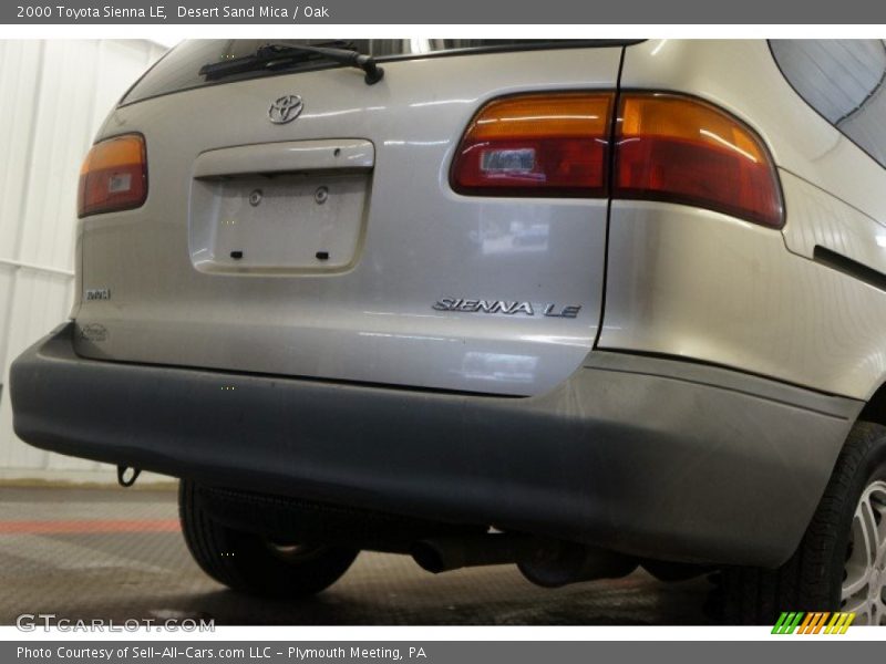 Desert Sand Mica / Oak 2000 Toyota Sienna LE