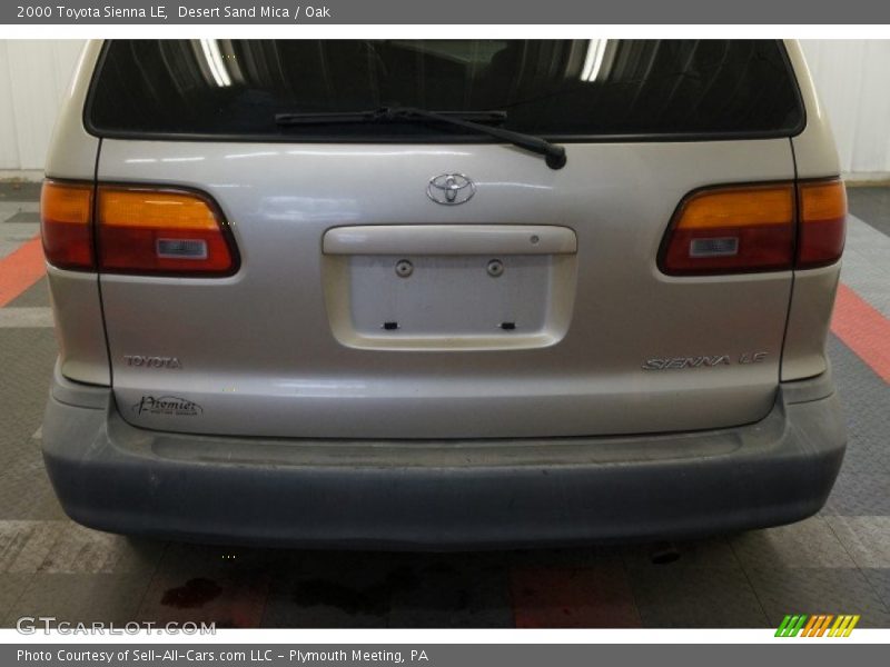 Desert Sand Mica / Oak 2000 Toyota Sienna LE