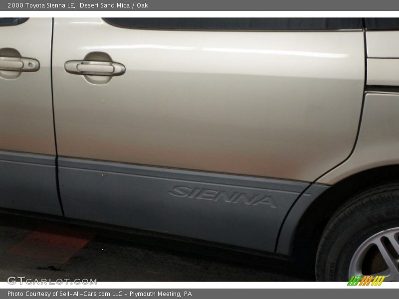 Desert Sand Mica / Oak 2000 Toyota Sienna LE
