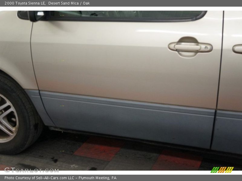 Desert Sand Mica / Oak 2000 Toyota Sienna LE