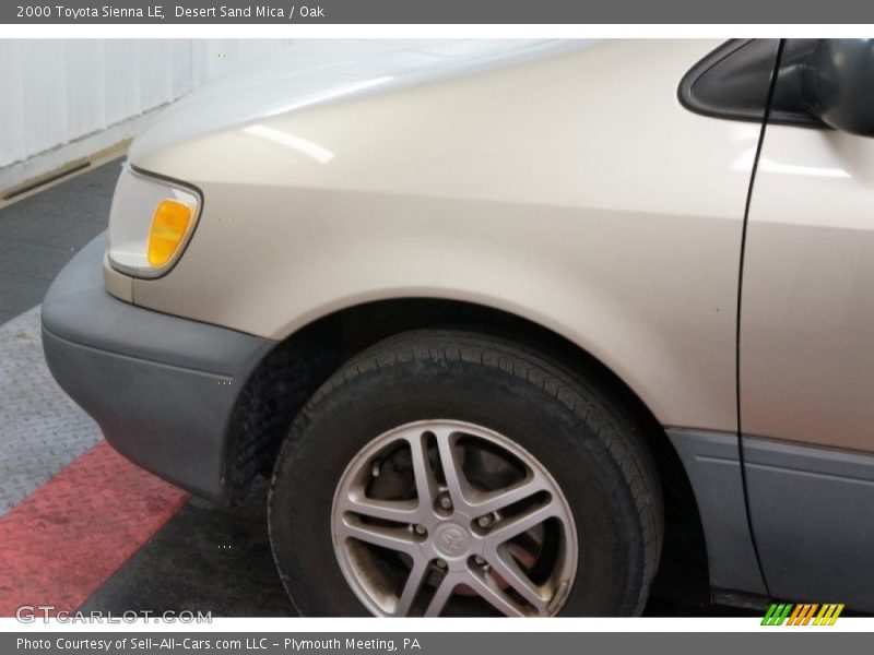 Desert Sand Mica / Oak 2000 Toyota Sienna LE