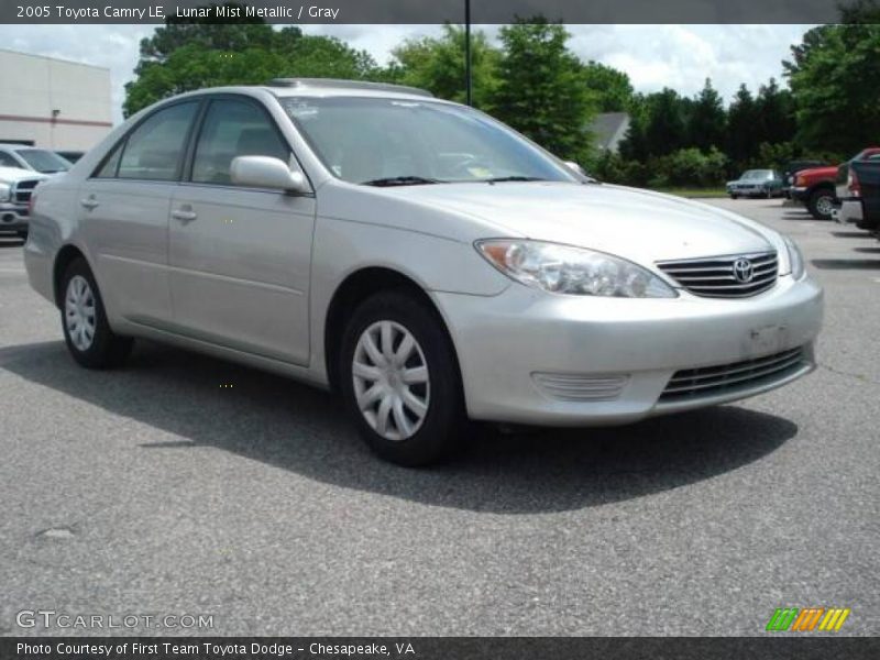 Lunar Mist Metallic / Gray 2005 Toyota Camry LE