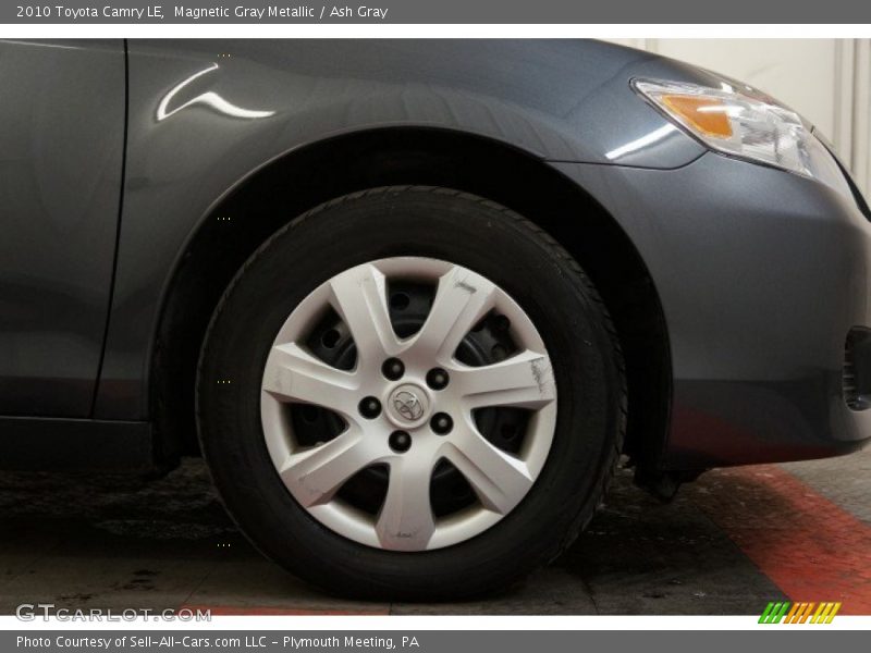 Magnetic Gray Metallic / Ash Gray 2010 Toyota Camry LE