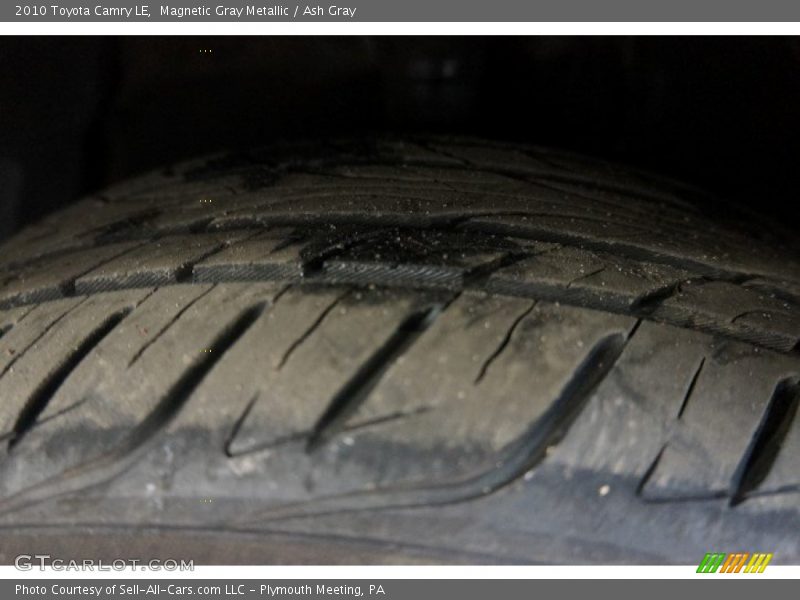 Magnetic Gray Metallic / Ash Gray 2010 Toyota Camry LE