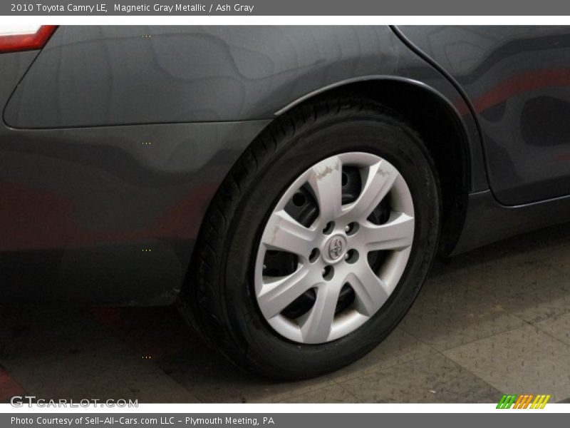 Magnetic Gray Metallic / Ash Gray 2010 Toyota Camry LE