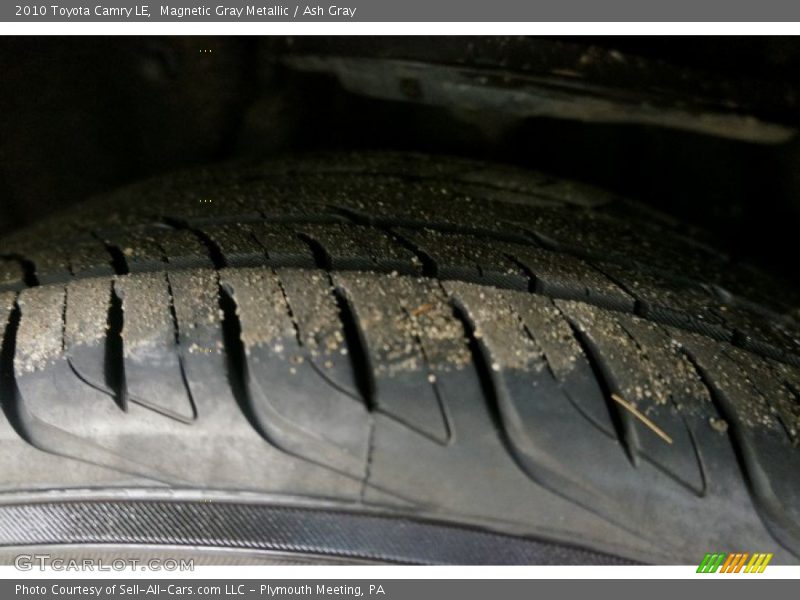 Magnetic Gray Metallic / Ash Gray 2010 Toyota Camry LE