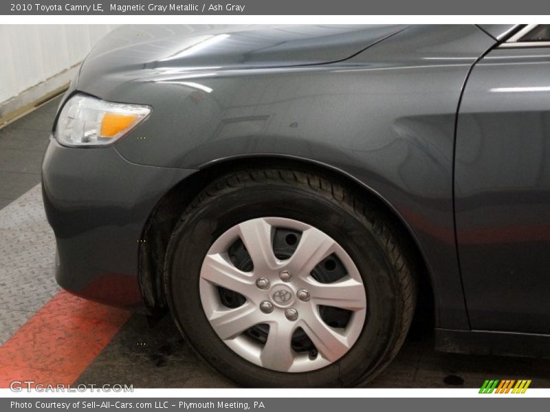 Magnetic Gray Metallic / Ash Gray 2010 Toyota Camry LE