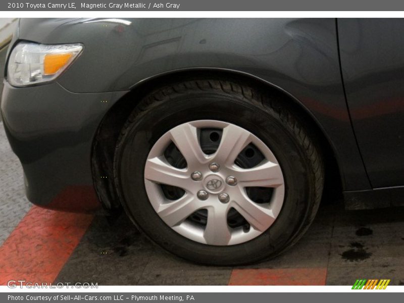 Magnetic Gray Metallic / Ash Gray 2010 Toyota Camry LE