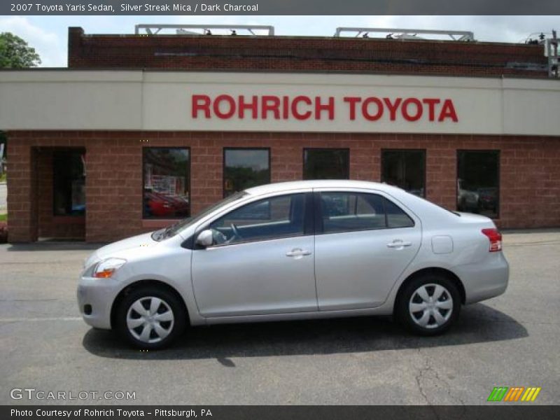 Silver Streak Mica / Dark Charcoal 2007 Toyota Yaris Sedan