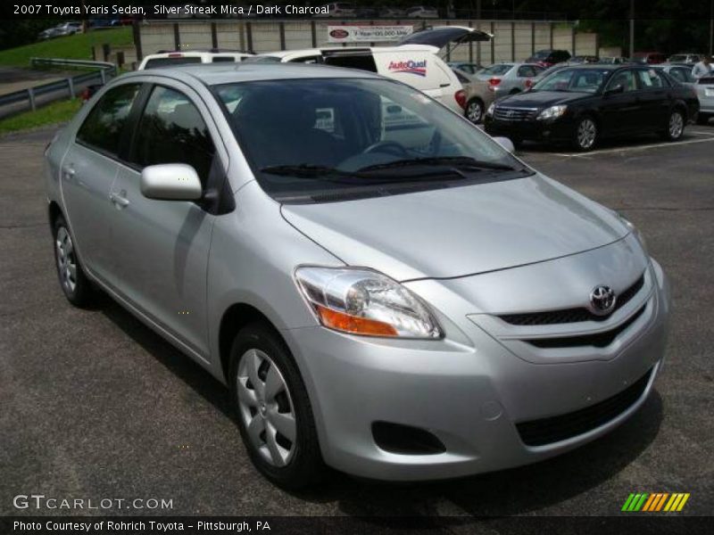 Silver Streak Mica / Dark Charcoal 2007 Toyota Yaris Sedan