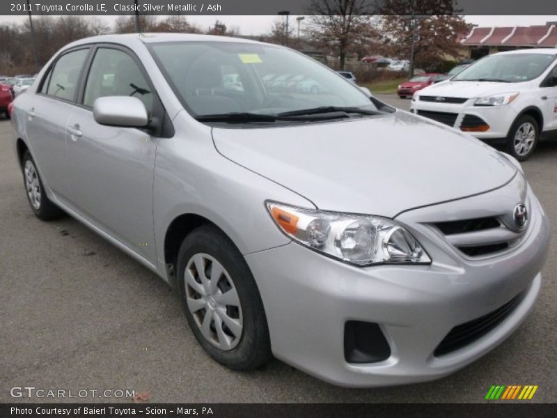 Front 3/4 View of 2011 Corolla LE