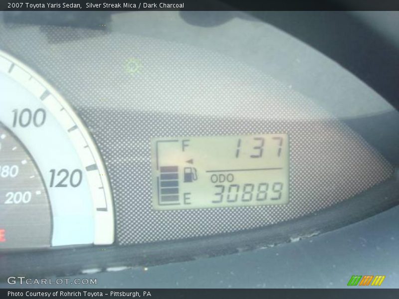 Silver Streak Mica / Dark Charcoal 2007 Toyota Yaris Sedan