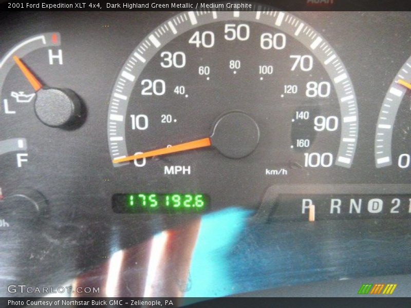 Dark Highland Green Metallic / Medium Graphite 2001 Ford Expedition XLT 4x4