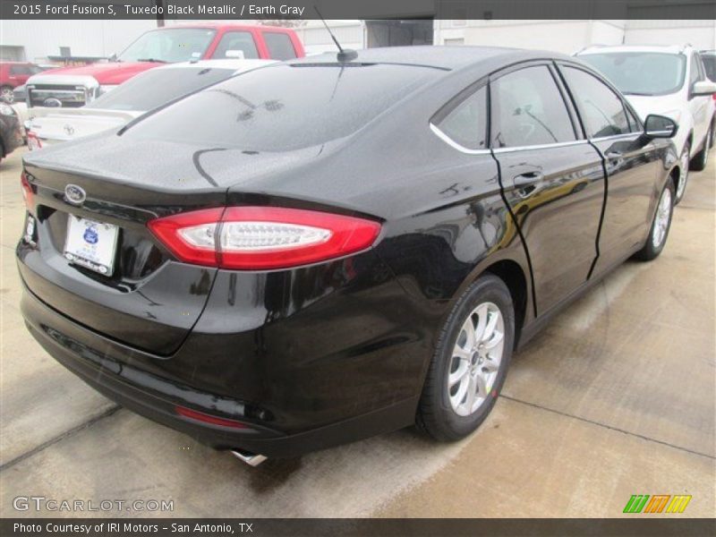 Tuxedo Black Metallic / Earth Gray 2015 Ford Fusion S