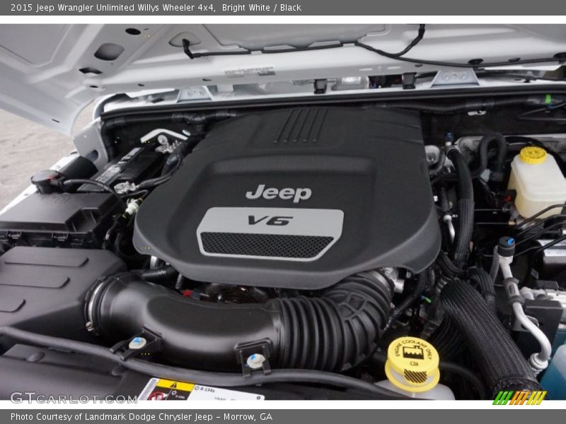 Bright White / Black 2015 Jeep Wrangler Unlimited Willys Wheeler 4x4