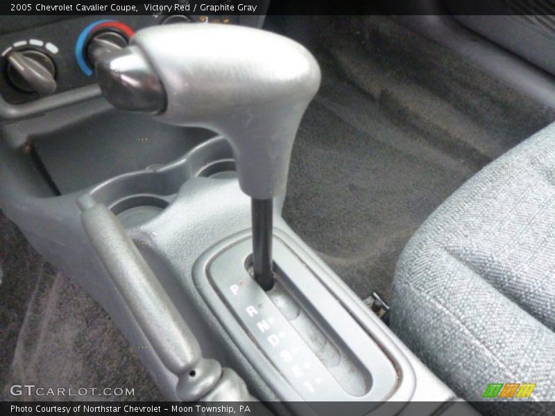 Victory Red / Graphite Gray 2005 Chevrolet Cavalier Coupe