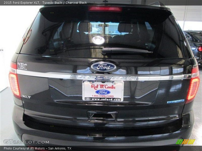 Tuxedo Black / Charcoal Black 2015 Ford Explorer XLT