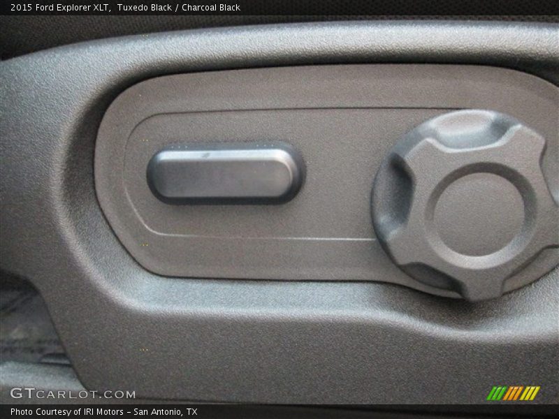 Tuxedo Black / Charcoal Black 2015 Ford Explorer XLT