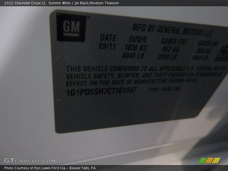 Summit White / Jet Black/Medium Titanium 2012 Chevrolet Cruze LS
