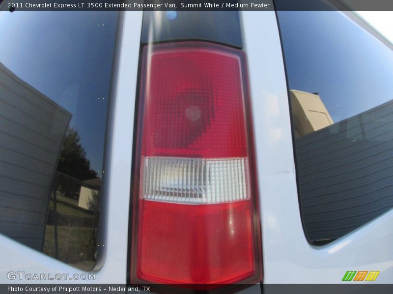 Summit White / Medium Pewter 2011 Chevrolet Express LT 3500 Extended Passenger Van