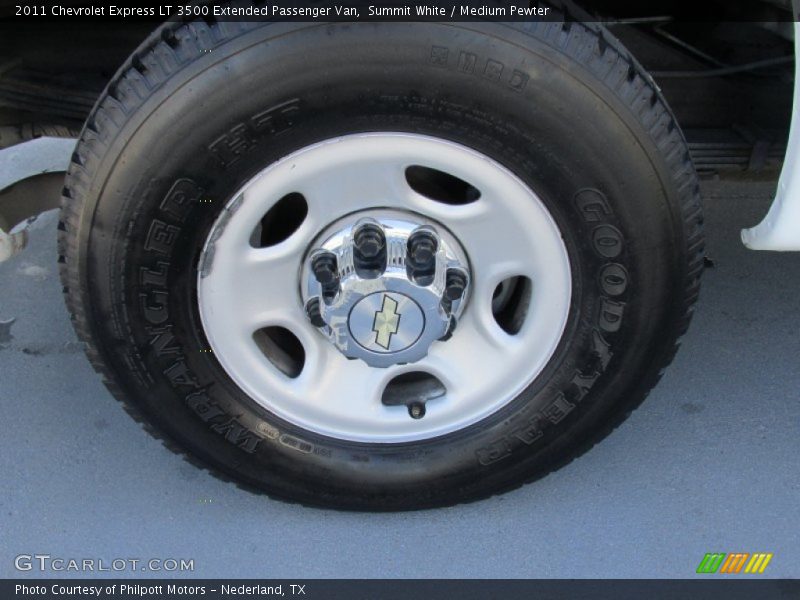 Summit White / Medium Pewter 2011 Chevrolet Express LT 3500 Extended Passenger Van