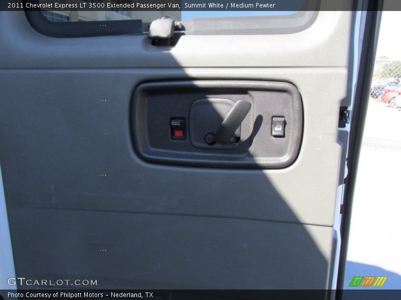 Summit White / Medium Pewter 2011 Chevrolet Express LT 3500 Extended Passenger Van