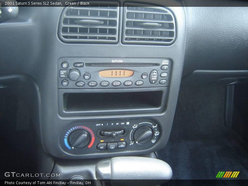 Green / Black 2001 Saturn S Series SL2 Sedan