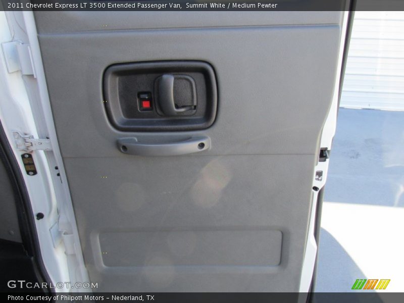 Summit White / Medium Pewter 2011 Chevrolet Express LT 3500 Extended Passenger Van
