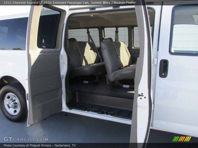 Summit White / Medium Pewter 2011 Chevrolet Express LT 3500 Extended Passenger Van