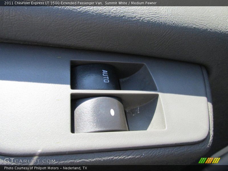 Summit White / Medium Pewter 2011 Chevrolet Express LT 3500 Extended Passenger Van