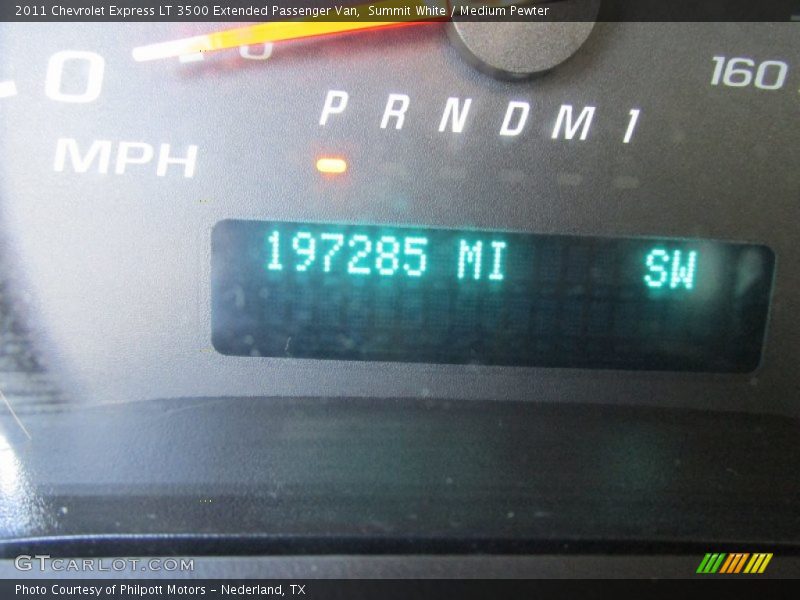 Summit White / Medium Pewter 2011 Chevrolet Express LT 3500 Extended Passenger Van