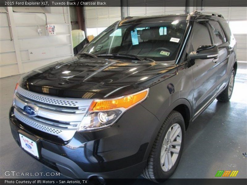 Tuxedo Black / Charcoal Black 2015 Ford Explorer XLT