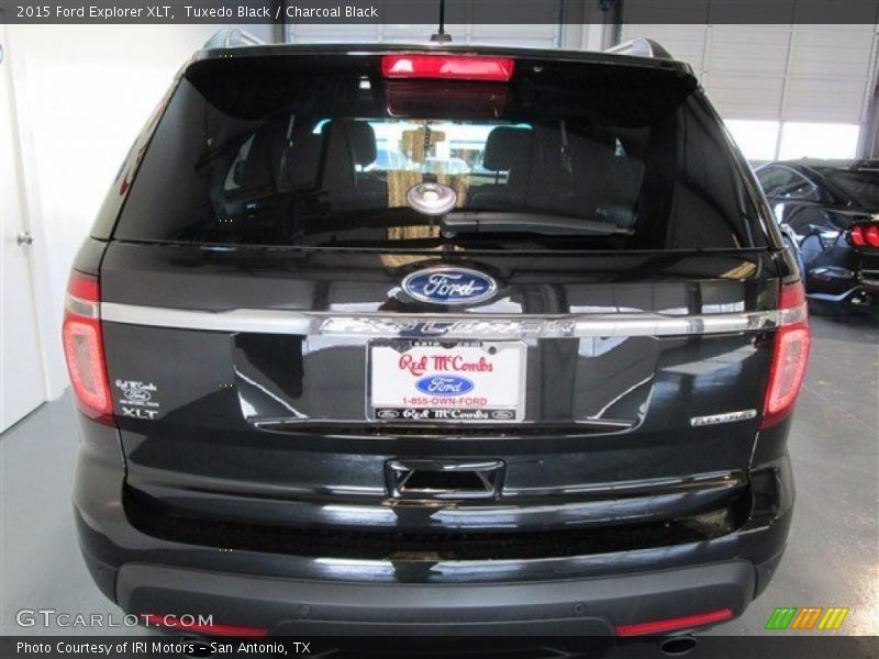 Tuxedo Black / Charcoal Black 2015 Ford Explorer XLT