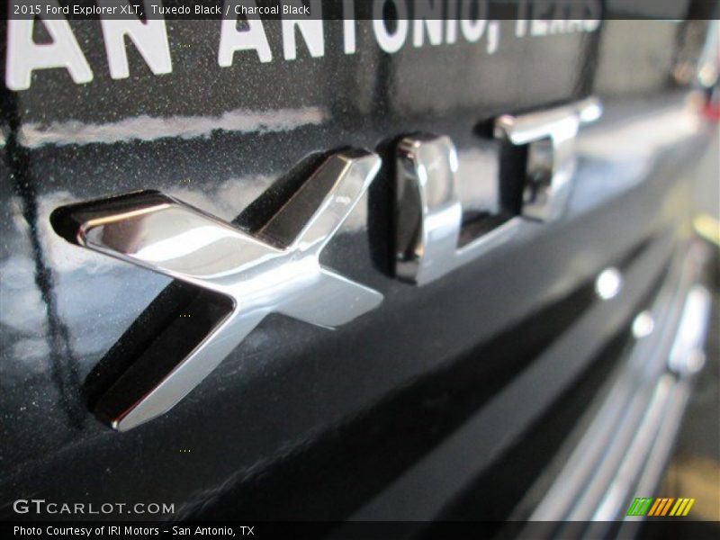 Tuxedo Black / Charcoal Black 2015 Ford Explorer XLT