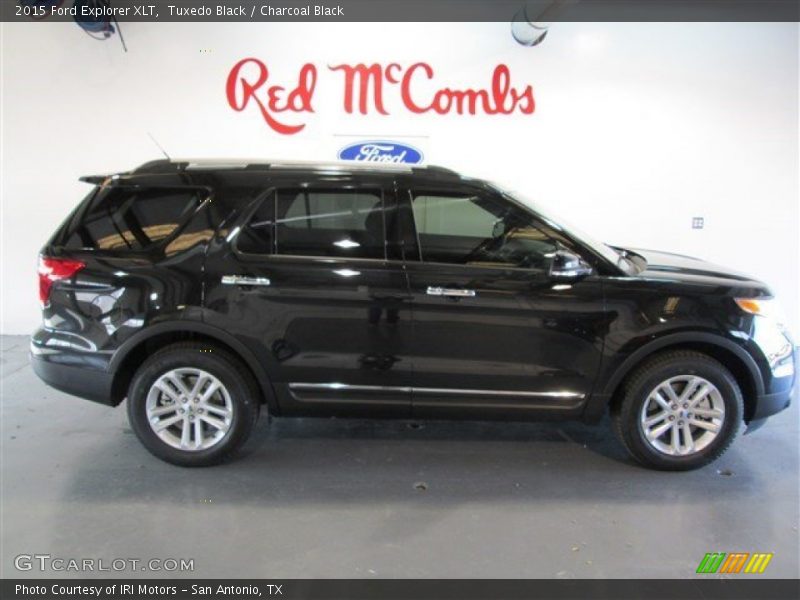 Tuxedo Black / Charcoal Black 2015 Ford Explorer XLT