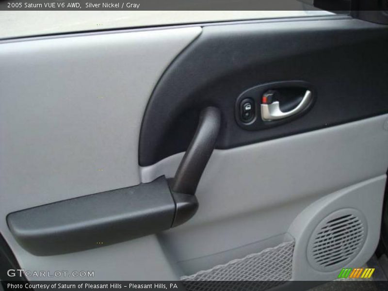 Silver Nickel / Gray 2005 Saturn VUE V6 AWD