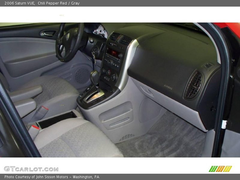 Chili Pepper Red / Gray 2006 Saturn VUE