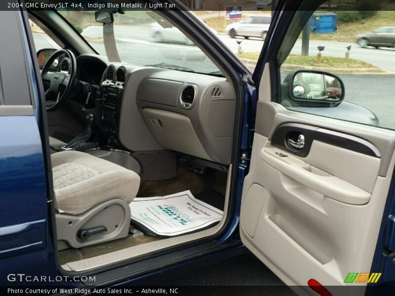 Indigo Blue Metallic / Light Tan 2004 GMC Envoy SLT 4x4