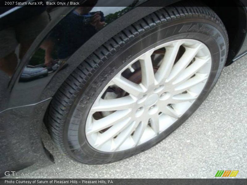 Black Onyx / Black 2007 Saturn Aura XR
