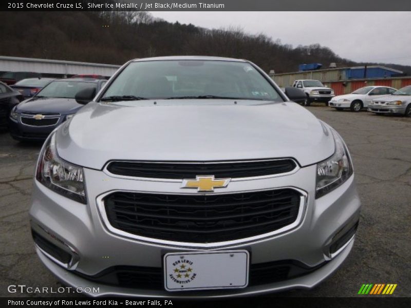 Silver Ice Metallic / Jet Black/Medium Titanium 2015 Chevrolet Cruze LS