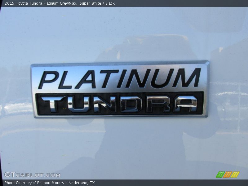Super White / Black 2015 Toyota Tundra Platinum CrewMax