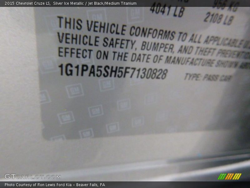 Silver Ice Metallic / Jet Black/Medium Titanium 2015 Chevrolet Cruze LS