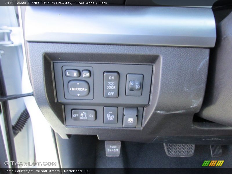 Super White / Black 2015 Toyota Tundra Platinum CrewMax