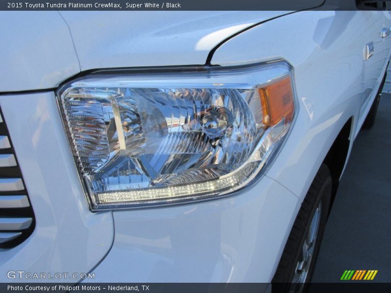 Super White / Black 2015 Toyota Tundra Platinum CrewMax