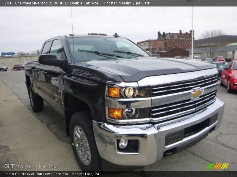 Front 3/4 View of 2015 Silverado 2500HD LT Double Cab 4x4