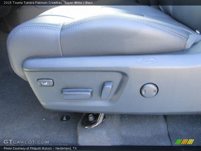 Super White / Black 2015 Toyota Tundra Platinum CrewMax