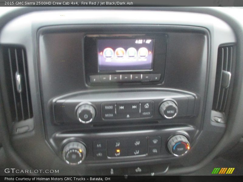 Controls of 2015 Sierra 2500HD Crew Cab 4x4