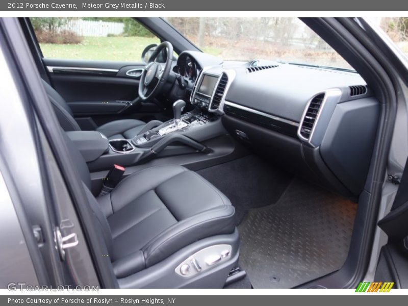 Meteor Grey Metallic / Black 2012 Porsche Cayenne
