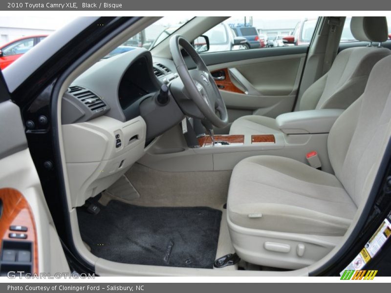 Black / Bisque 2010 Toyota Camry XLE